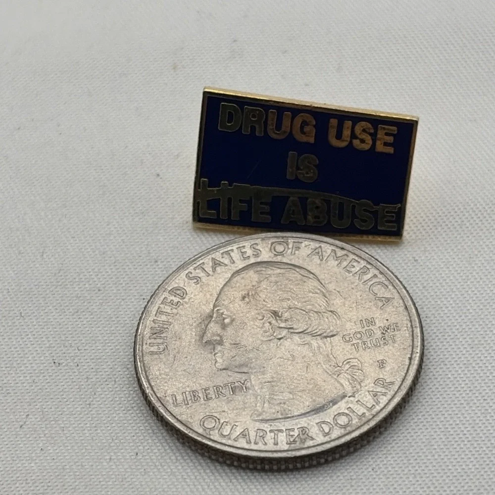 Drug Use Is Life Abuse Anti Drug Campaign Lapel Hat Pin